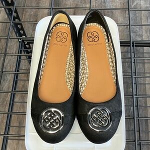 Daisy Fuentes Black Flats with Silver Detail